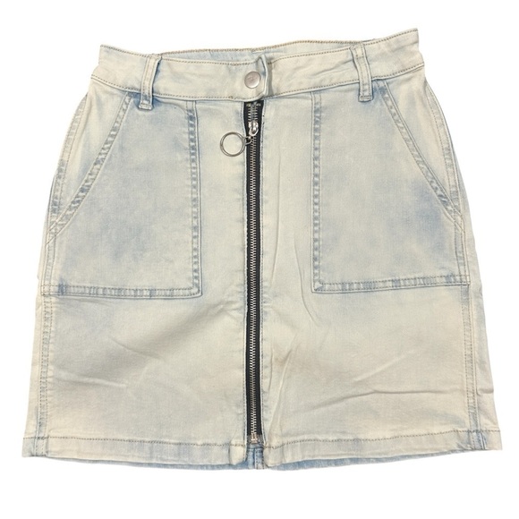 Arizona Jean Company Dresses & Skirts - Arizona Jean Company Y2K Denim Mini Skirt Ring Zip Front Light Wash Sz 3